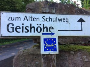 Beschilderung auf dem &quot;Alten Schulweg&quot;