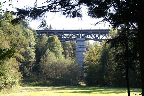 Ellhofner Eisenbahnbrücke