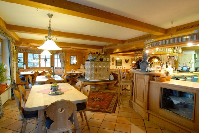 Seepark Restaurant Schwaltenweiher, Gastraum