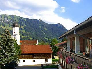 Ausblick von der Sonnenterrrasse Richtung Grünten