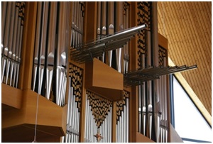 Albiez-Orgel in der Kirche St. Peter und Paul in Erlenbach a. Main, Churfranken