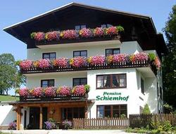 Schiemhof im Sommer