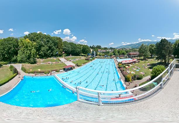 Schwimmbad Hall Turm