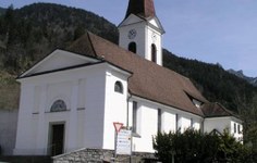 Nüziders, Katholische Pfarrkirche Heilige Viktor und Markus mit Friedhof