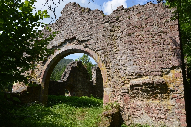 Ruine der Markuskapelle im Haseltal
