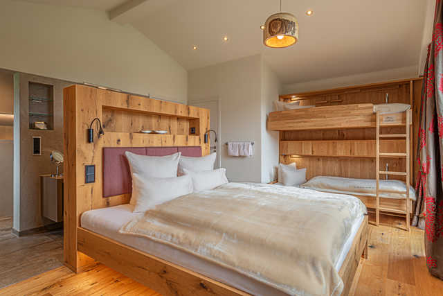 Schlafzimmer mit Etagenbetten