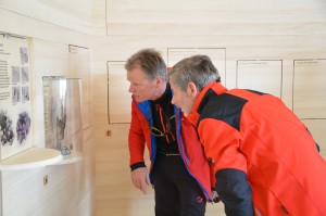 Die Ausstellung lädt die Besucher ein, näher zu kommen, und neues zu entdecken!