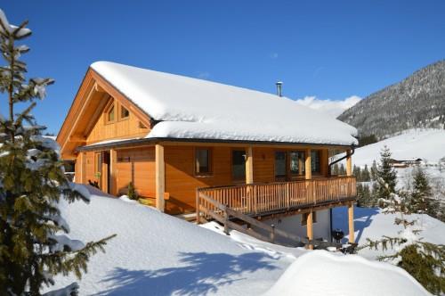 Chalet im Winter