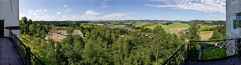 Der sagenhafte Ausblick von der Burg Clam