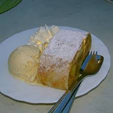 Apfelstrudel