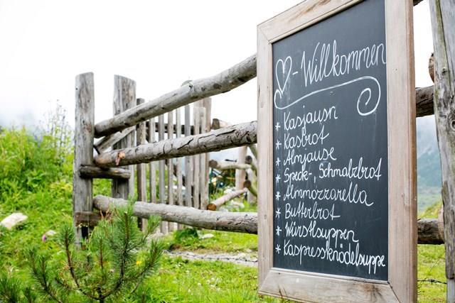 Loseggalm Langfeldhütte Wilkommen