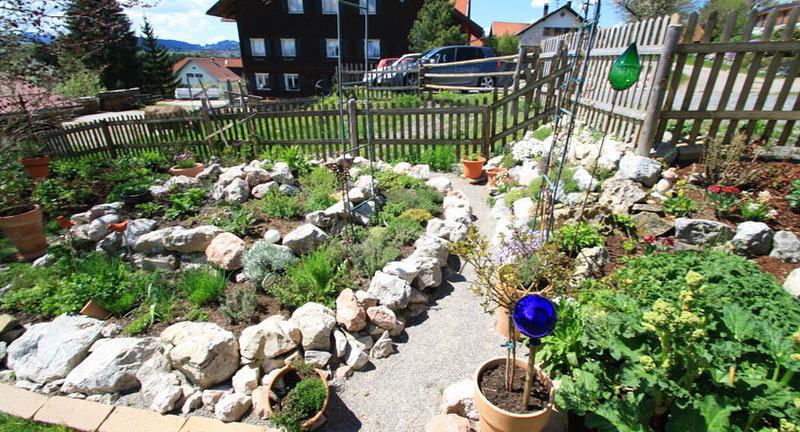 Bauern- und Kräutergarten