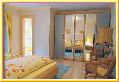 FW Gelb Schlafzimmer