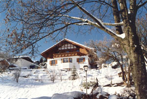 hausansichtwinter