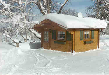 Gartenhaus im Winter