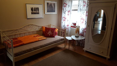 Ferienwohnung Rot - Schlafzimmer mit 3 Einzelbetten