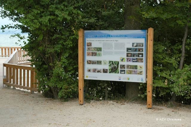 Infotafel zur Vogelwelt.