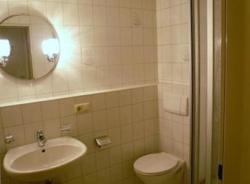 Badezimmer im UG