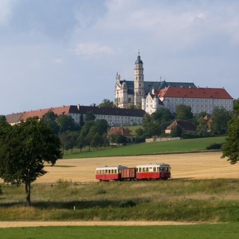 Kloster Neresheim mit Härtsfeldschättere