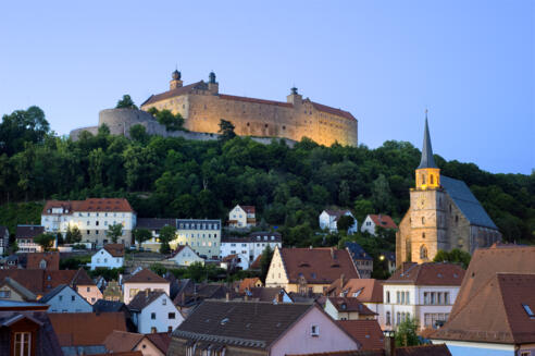 Blick auf die Petrikirche und die Plassenburg