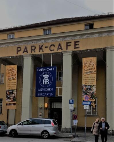 Eingang des Park Cafés am Alten Botanischen Garten