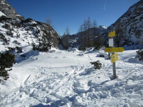 vom Trischübel öffnet sich der Blick zu den beeindruckenden Teufelshörnern im Steinernen Meer 