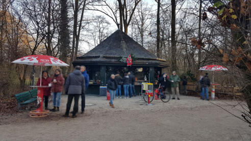 Kiosi am See Einlauf