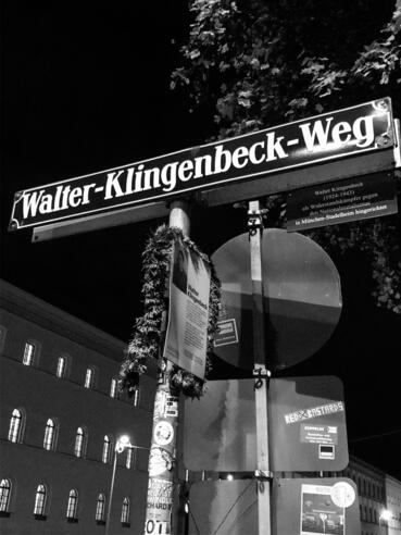 Straßenschild: Walter-Klingenbeck-Weg