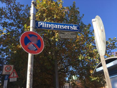 Das Straßenschild der Plinganserstraße