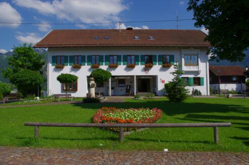 Rathaus mit Tourist Information Schwangau
