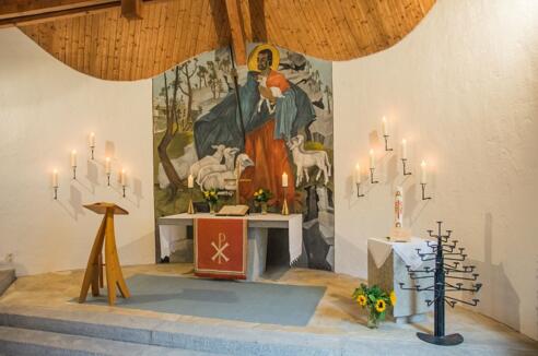 Altarraum Kirche "Zum Guten Hirten"