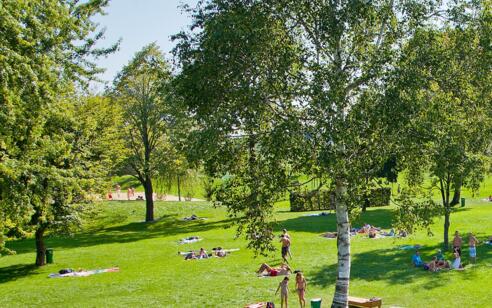 Beachvolleyballplatz im Freibad