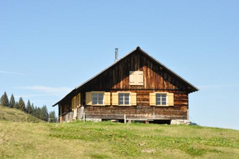 Frontansicht Piesen Alpe
