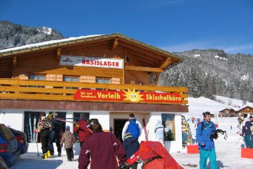 Skiverleih in der Ersten Skischule Bolsterlang am Dorflift