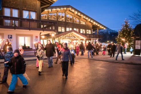 Spannende und spaßige Kinderfackelwanderung in Obermaiselstein
