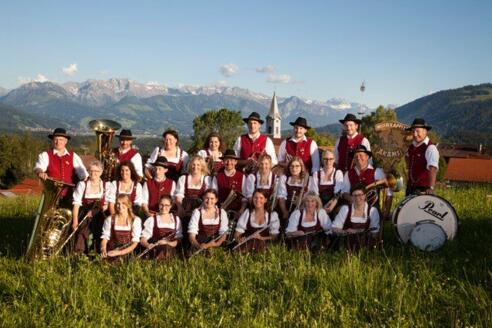 Musikkapelle Akams zu Gast in Obermaiselstein