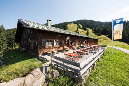 mittelalpemitsonnenterasse_obermaiselstein_tourismushoernerdoerfer_fkjer