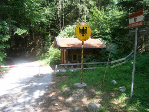 Wir passieren den Grenzübergang nach Deutschland. 