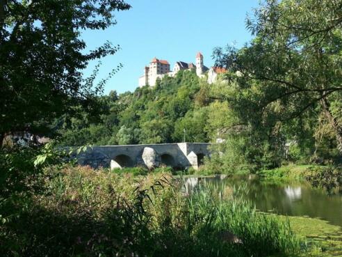 Brücke mit der Harburg