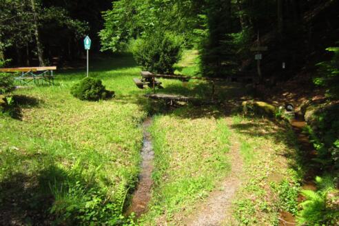 Rastplatz am Brückenbrunnen in Churfranken