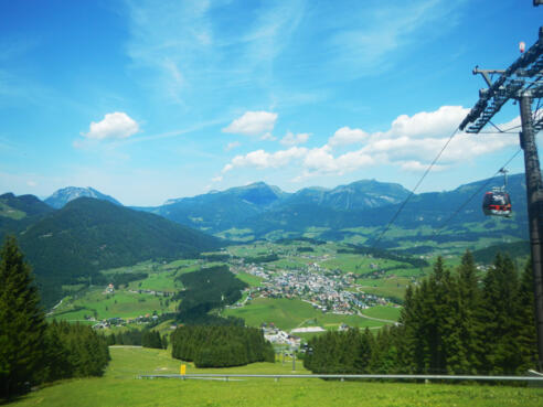 Herrlicher Ausblick von der Karkogelhütte talwärts