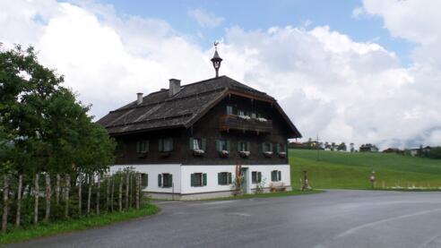 An der Talstation der Karkogelbahn
