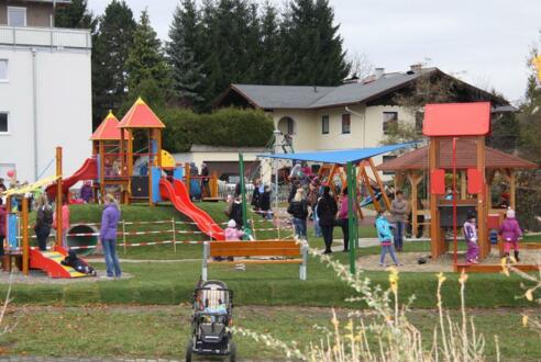 großer Kinderspielplatz