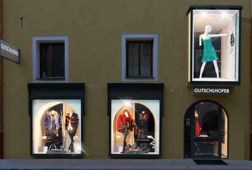 Moden Gutschlhofer Rattenberg Vitrine