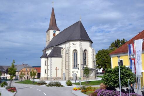 Pfarrkirche Natternbach (Foto: Gemeinde)