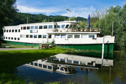Hu Bin - Das schwimmende Restaurant
