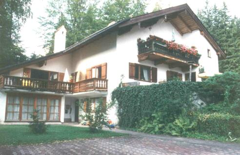 https://images.im-web.de/objekt_pics/obj_full_53907_001.jpg