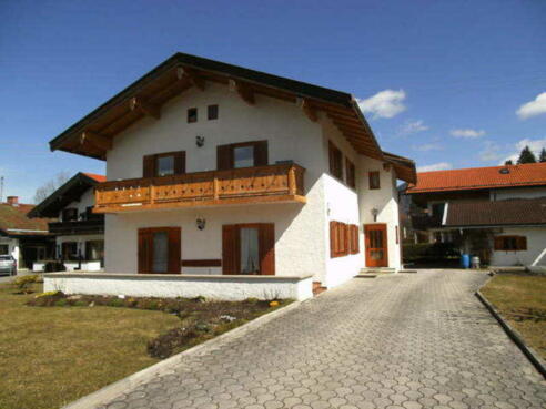 https://images.im-web.de/objekt_pics/obj_full_37999_001.jpg