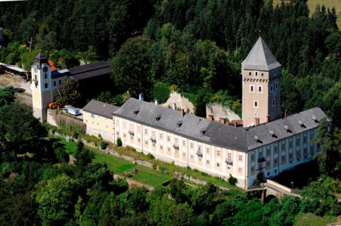 Schloss Neuhaus