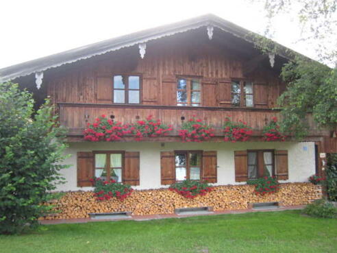 https://images.im-web.de/objekt_pics/obj_full_32813_002.jpg